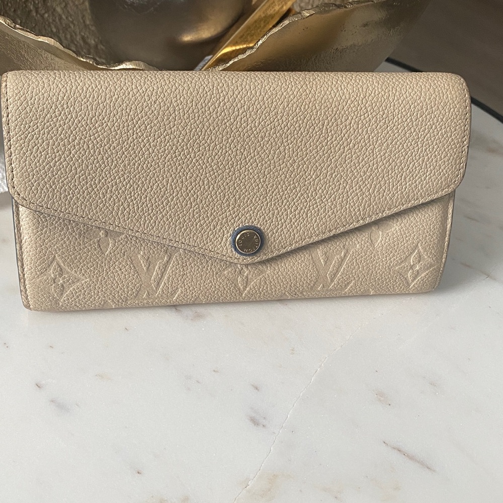 Louis Vuitton Beige+ Blue Wallet